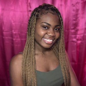 Meet your Posher, Amya